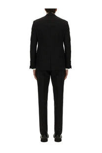 Tom Ford men’s Shelton dress black tailored suit with sleek formal cut and subtle texture for elegant occasions