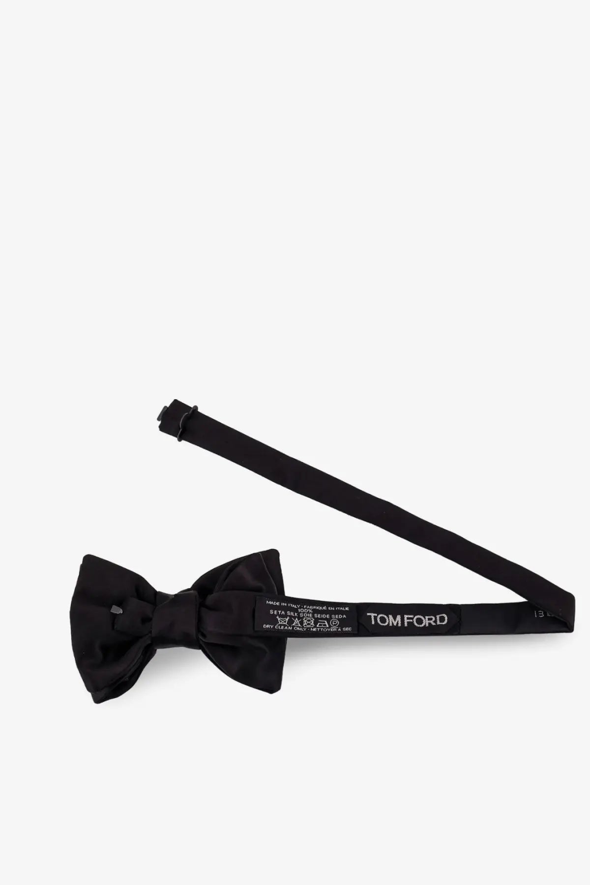 Tom ford men’s black silk bow tie made of satin with a sleek and elegant design perfect for formal occasions