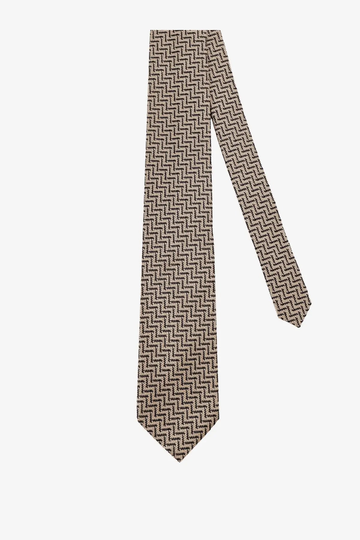 Tom Ford men’s silk tie in beige with a subtle black zigzag pattern crafted from smooth silk