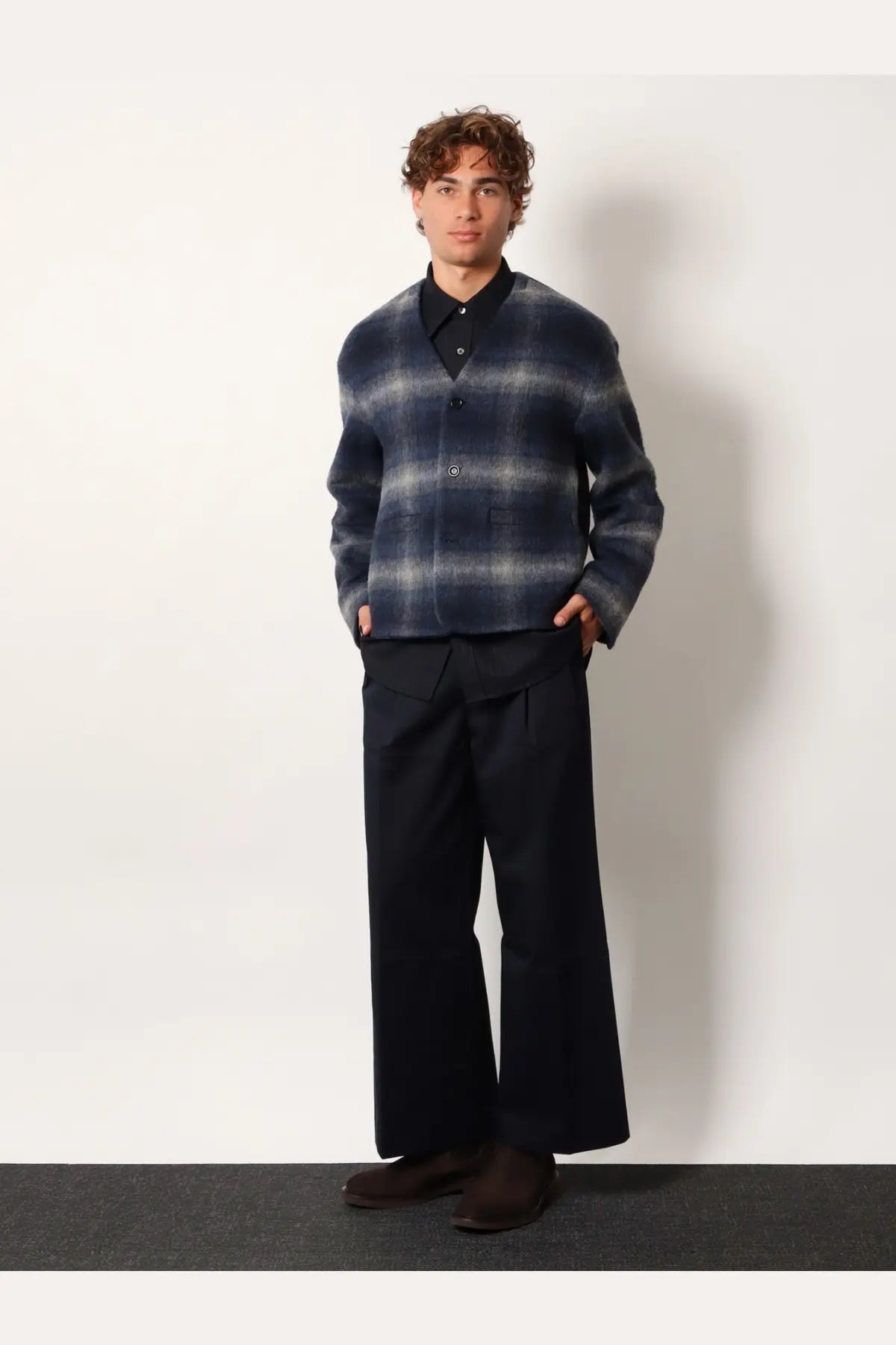 Tonywack men’s Italian fabric blazer in navy and gray plaid wool with a button-front design