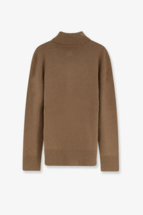 Toteme women’s camel-colored cashmere turtleneck sweater with long sleeves and ribbed cuffs and hem
