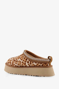 Ugg women’s pony skin tazz leopard-print slip-on mule with tan rubber sole and stitched trim