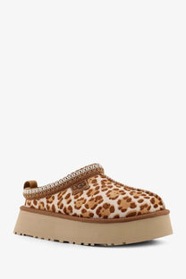 Ugg women’s pony skin tazz leopard print slip-on mule with tan platform sole and brown stitching
