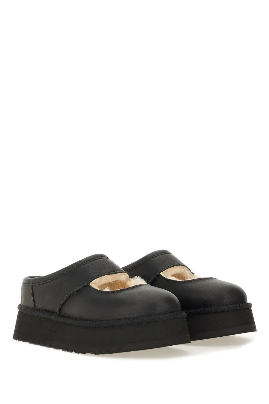 Ugg women’s sandal Bea Mary Jane black with black leather upper and light shearling lining platform mules
