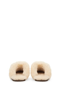 Ugg women’s slipper scuffette brown cream sheepskin-lined slip-on slippers with plush texture and dark brown soles