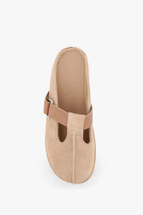 Ugg women’s beige suede mule slip-on sandal with t-strap and buckle closure for casual wear