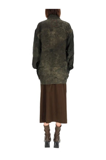 Uma Wang women’s tubby shirt green oversized olive green camouflage jacket with relaxed fit and long sleeves