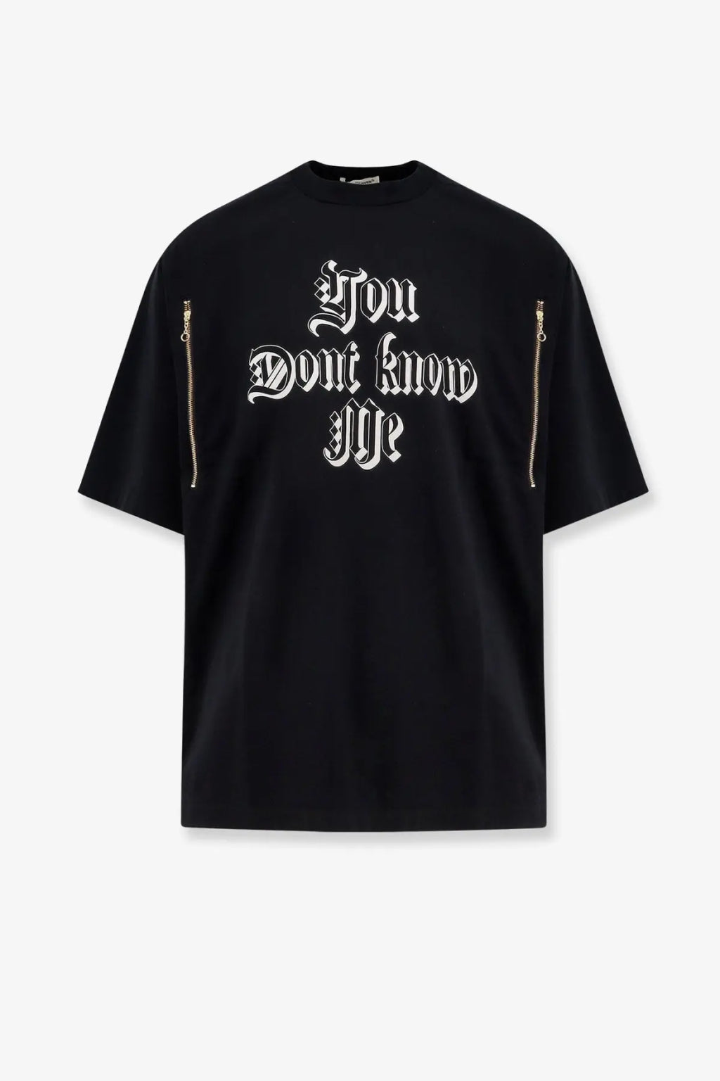 Undercover men’s black oversized cotton t-shirt with white gothic you dont know me text and gold sleeve zippers