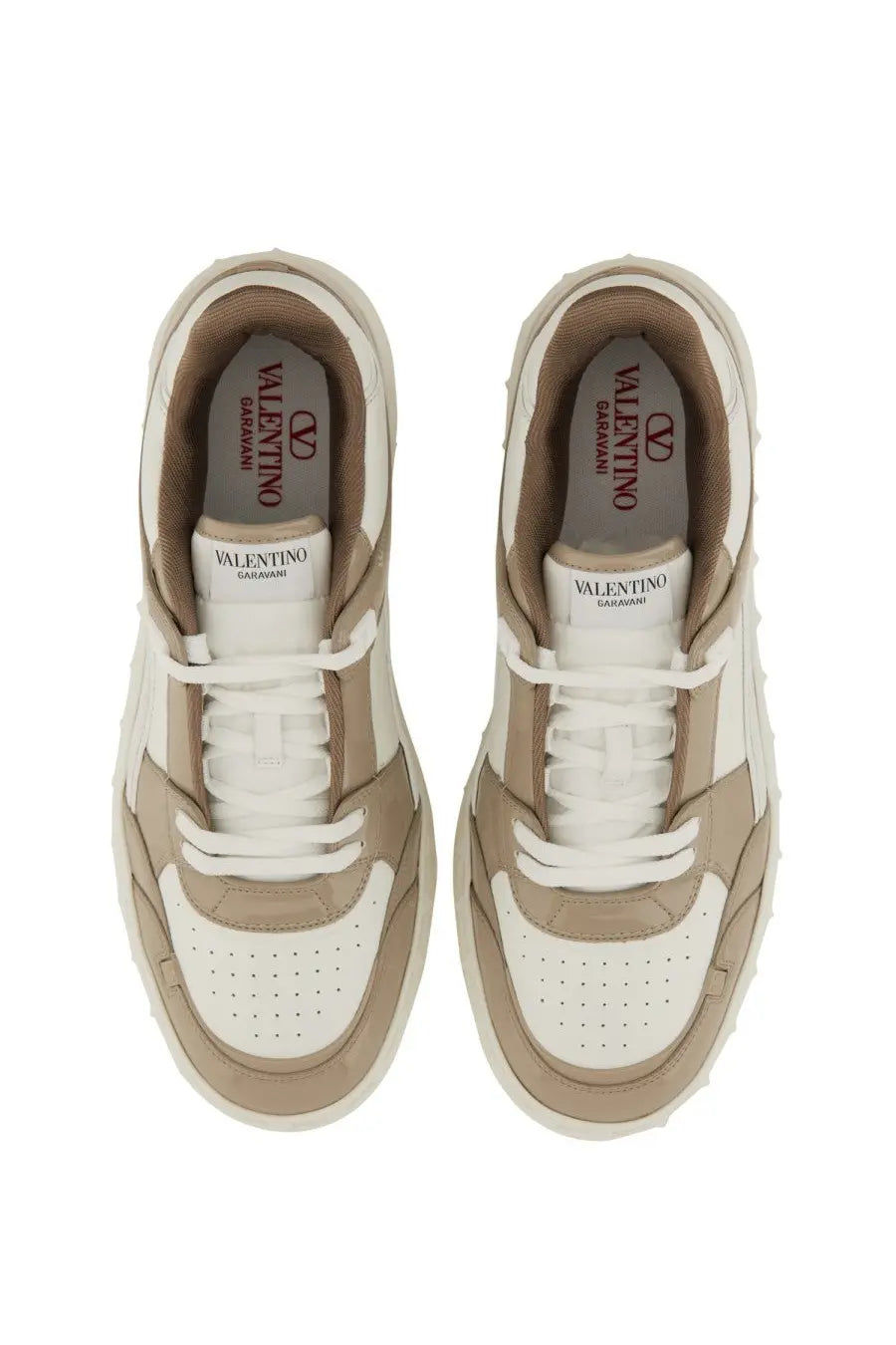 Valentino men’s low top sneaker freedots white in beige and white perforated leather with chunky rubber soles