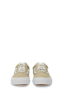 Beige suede Vans unisex Old Skool XL sneaker with white laces and a thick white rubber sole
