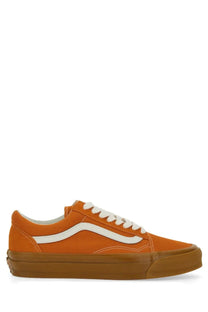 Vans unisex old skool xl sneaker in orange canvas with white laces and gum rubber sole for casual wear
