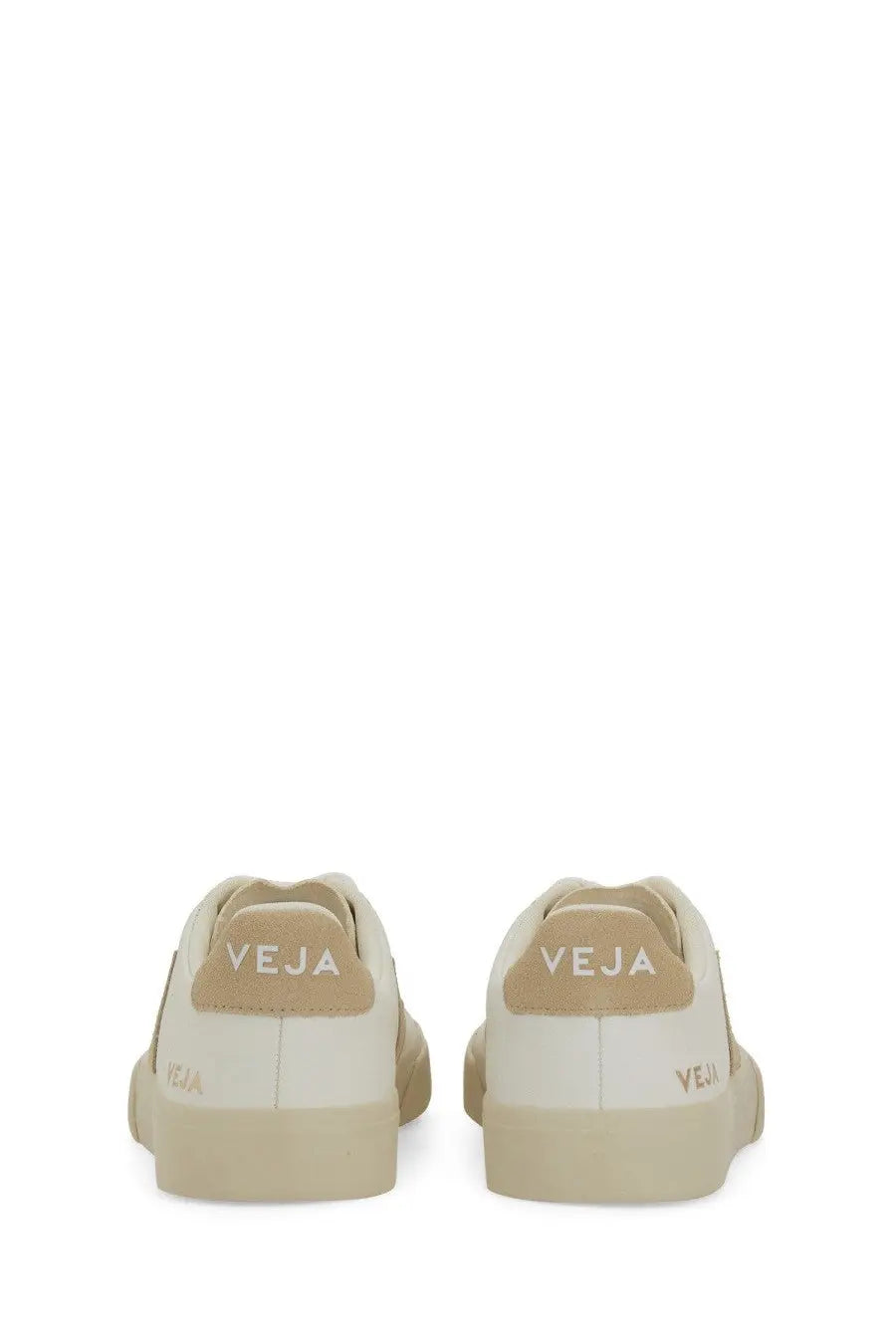 Veja unisex sneaker campo white cream-colored minimalist design with suede accents and durable materials