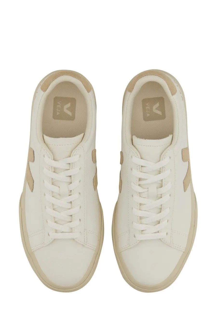 Veja unisex sneaker Campo white leather with beige accents and minimalist design in a casual style