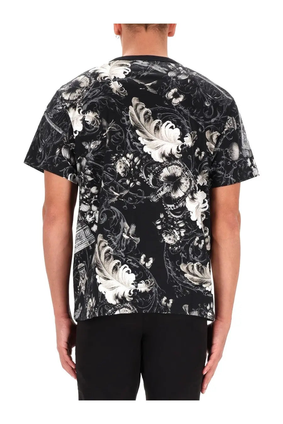 Versace jeans couture men’s black cotton t-shirt with short sleeves and intricate white floral baroque print