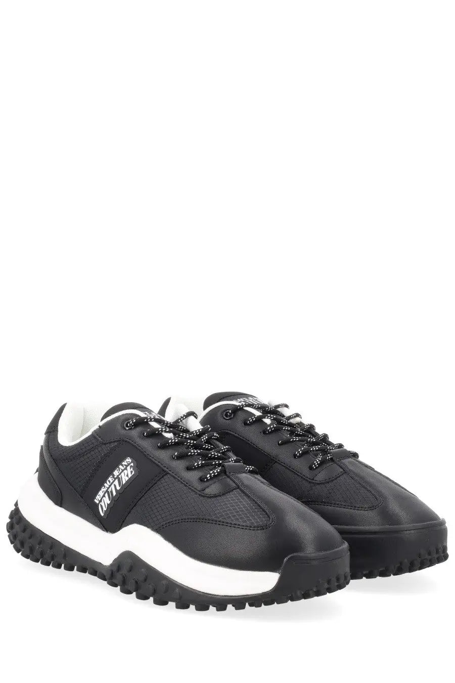 Versace Jeans Couture men’s black sneaker con with white midsole and textured rubber outsole for casual wear