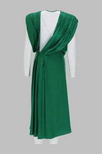 Versace women’s abito midi drappeggiato in seta green emerald green satin dress with draped asymmetrical neckline and cinched waist