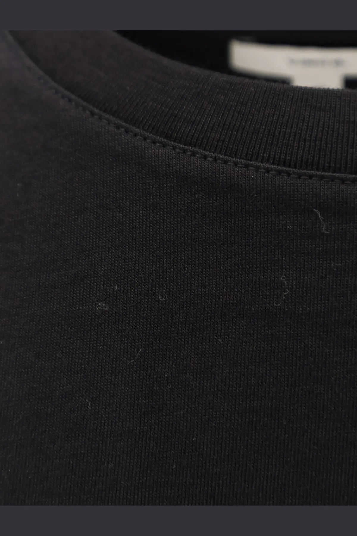Vince women’s cotton shirt black black cotton t-shirt with ribbed crew neck and subtle stitching details