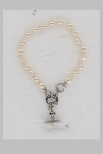 Vivienne Westwood women’s bracciale Aleksa silver delicate pearl bracelet with silver-toned toggle clasp and orb charm