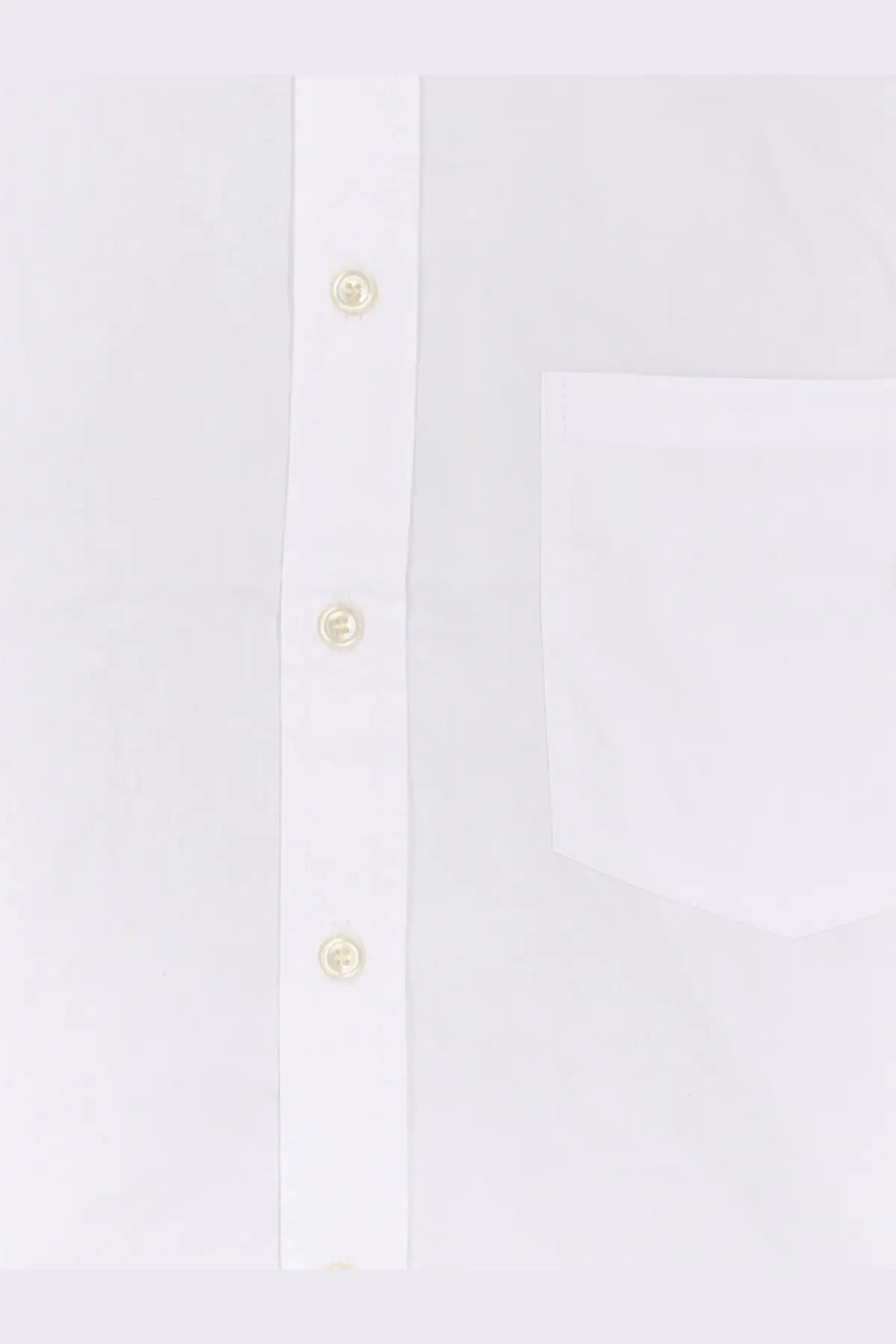 Walk in paris men’s classic cotton shirt white with cream-colored buttons and a neatly stitched pocket