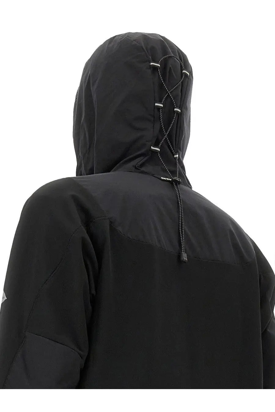 And wander men’s hooded jacket black with sleek water-resistant fabric and adjustable drawstrings for customizable fit