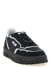 AUTRY Wildpace Low Sneakers Black