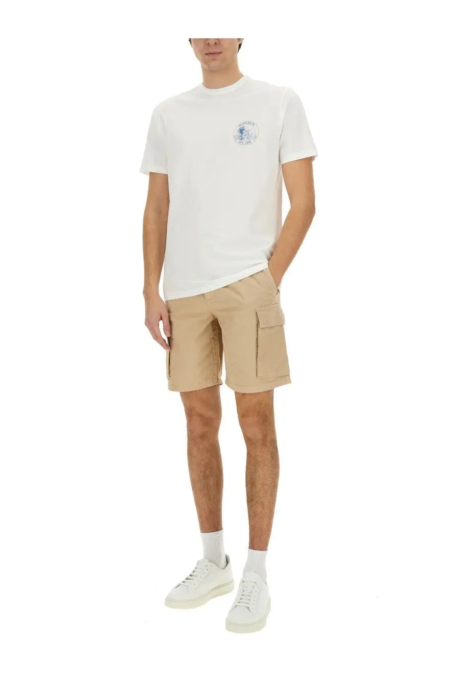 Woolrich men’s white cotton t-shirt with a small blue circular logo on the left chest