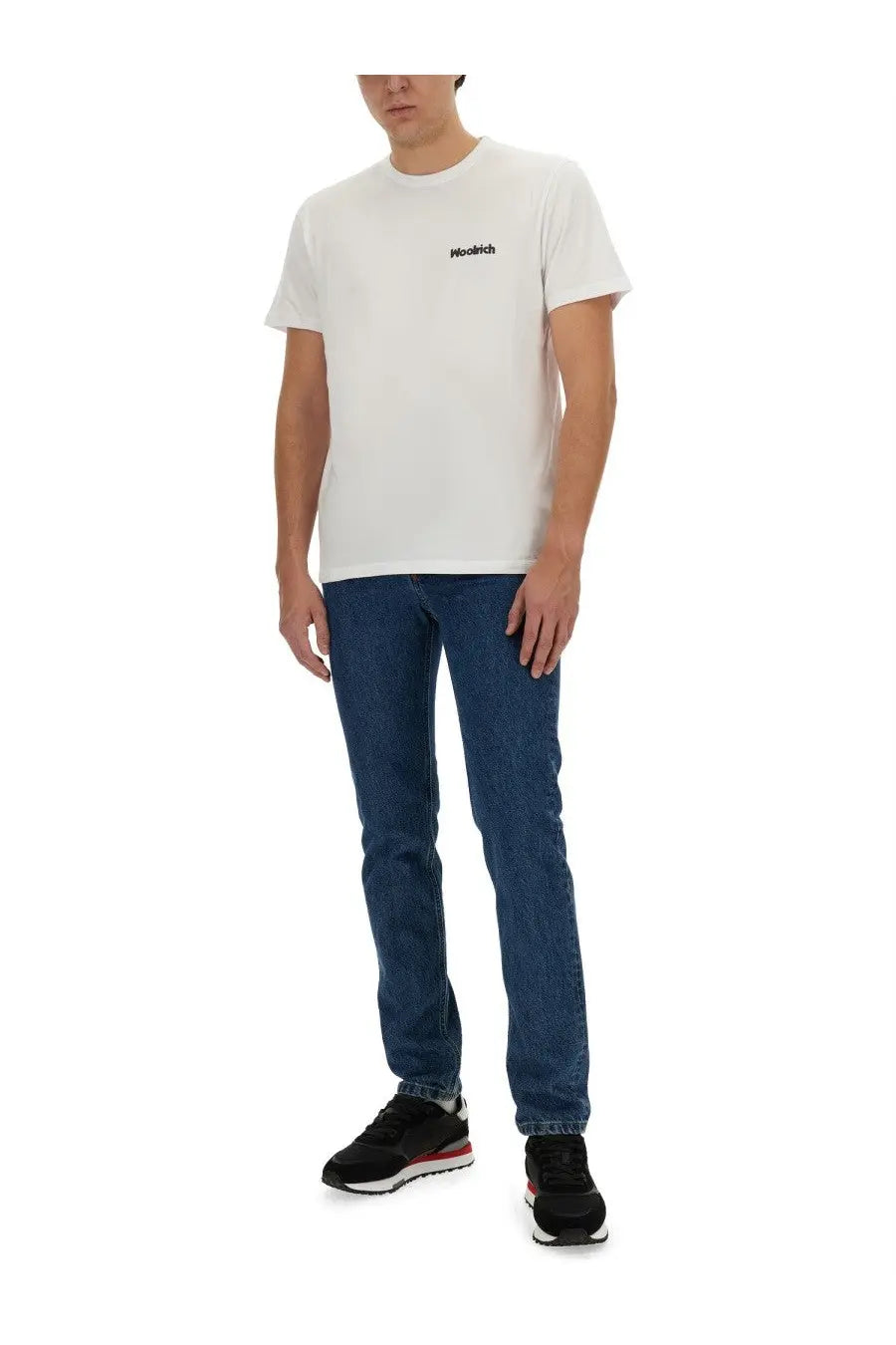 Woolrich men’s white crew neck t-shirt with small black moodrich logo on left chest made from soft cotton