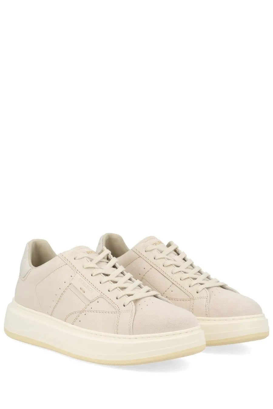 Woolrich women’s sneaker in pelle pink cream suede with chunky white rubber sole and subtle stitching details