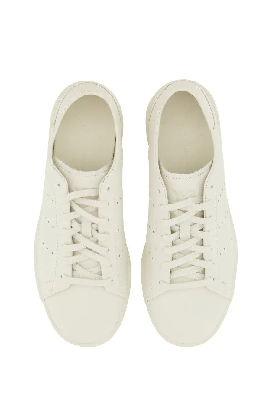 Y-3 men’s Stan Smith sneaker grey white leather low-top with classic lace-up design and perforated side panels