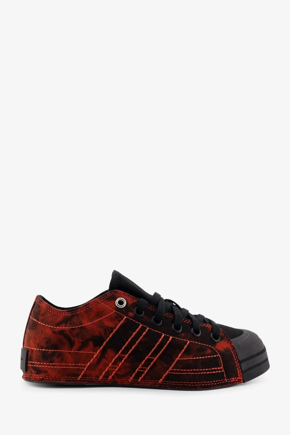 Y-3 women’s nizza lo canvas sneakers black with red and black camouflage low-top design and three parallel stripes